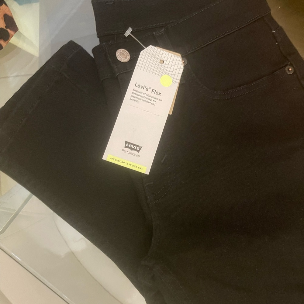 Levi’s flex jeans woman size 30x30 color black